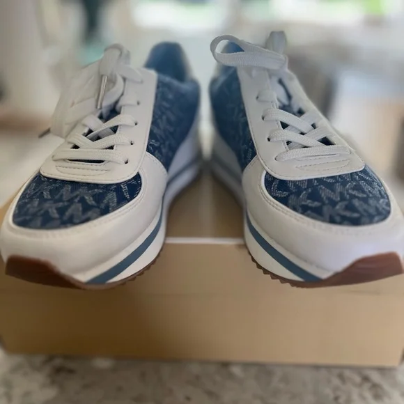 Michael Kors style MONIQUE TRAINEE - Picture 2 of 11